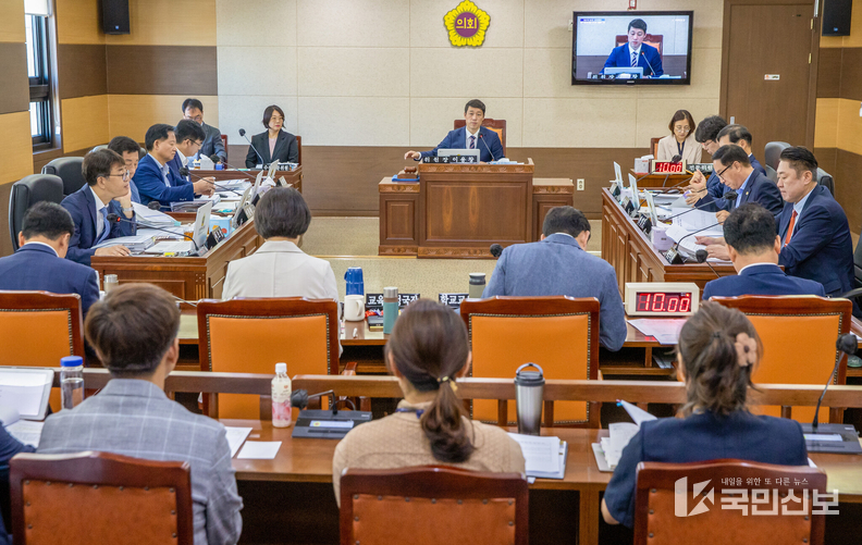 교육위원회 임시회.