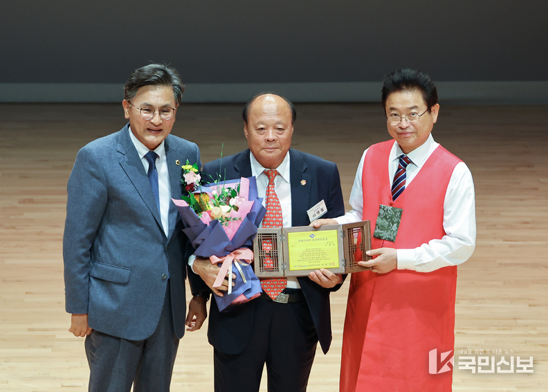 이병철 남자현지사 기념관 건립추진위원장, 자랑스러운 도민상 수상.