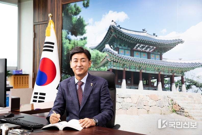 <strong>광주시장 방 세 환.</strong>