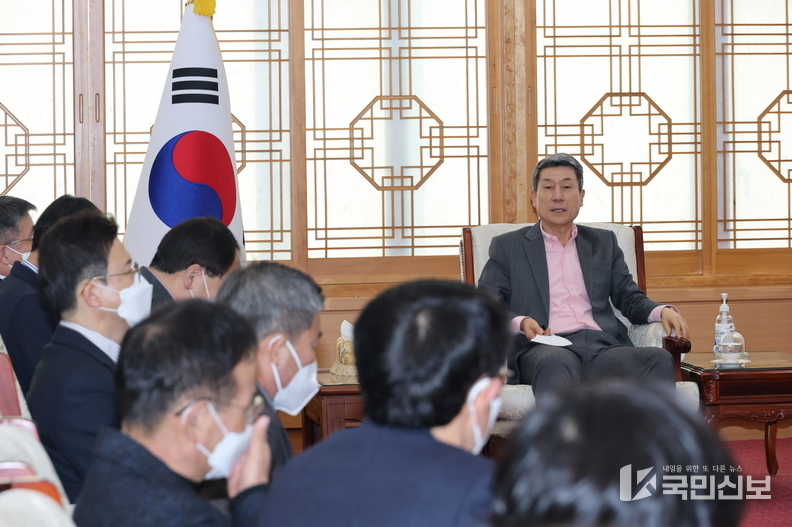 이강덕 시장, 연초 민생경제부터 살린다…지역 경기 회복에 올인.