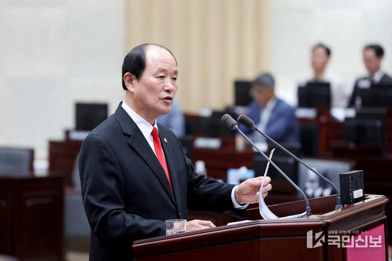 윤재상_의원님_시정질문_사진.