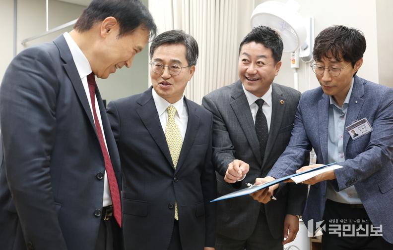 김진경 의장, 김동연 지사-임태희 교육감과 ‘협치’로 노동 존중 실천.