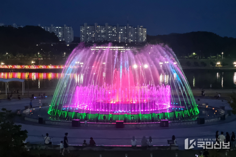  안동시 낙동강 음악분수에서 문화예술공연의 새로운 장을 열다.