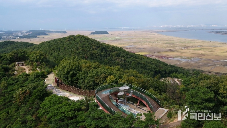 바다향기수목원 상상전망대.