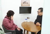 김동연, ‘간병 SOS 프로젝트’ 첫 수혜자 만나 격려
